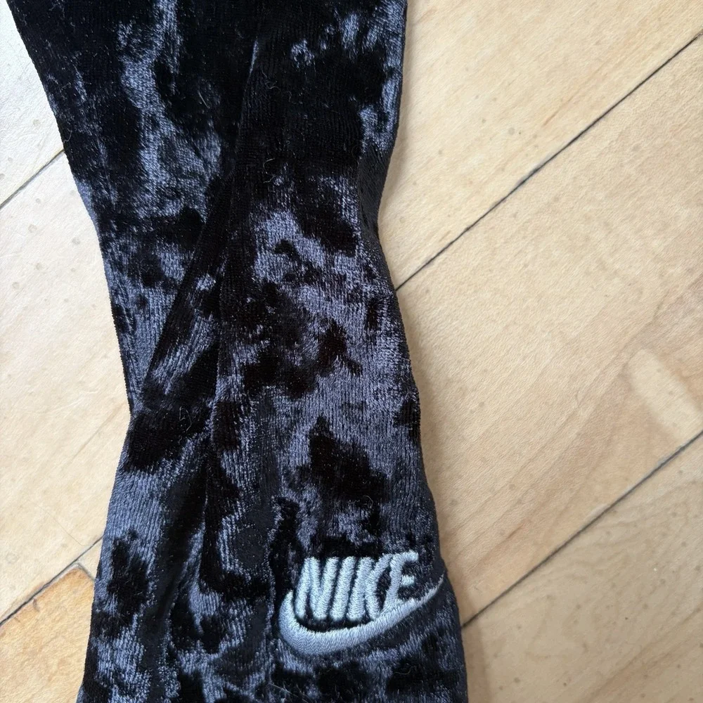 Nike velvet baby